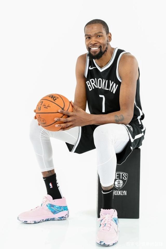 己在赛场上 己在赛场上